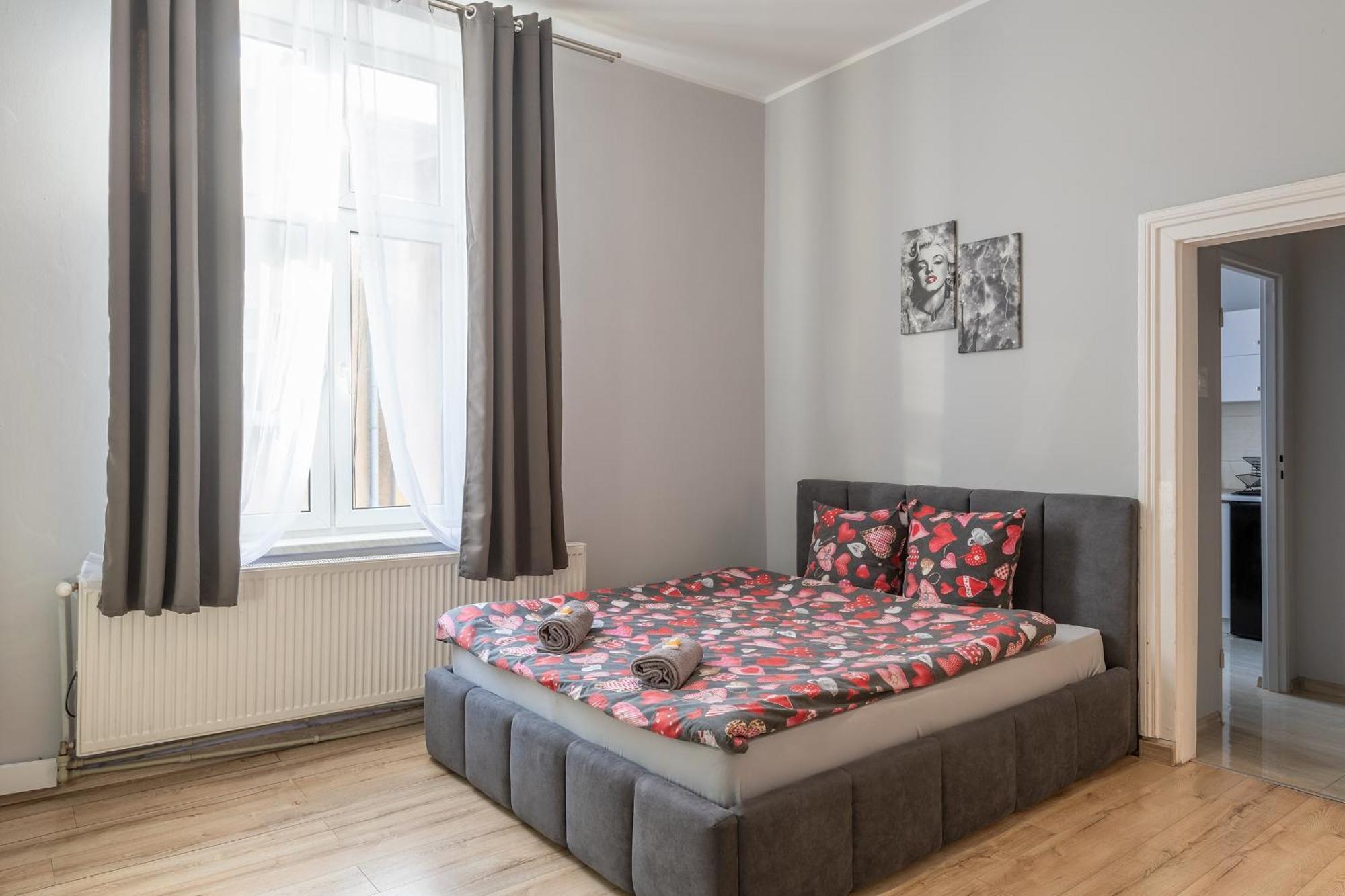 Queen Apartments Краков Экстерьер фото