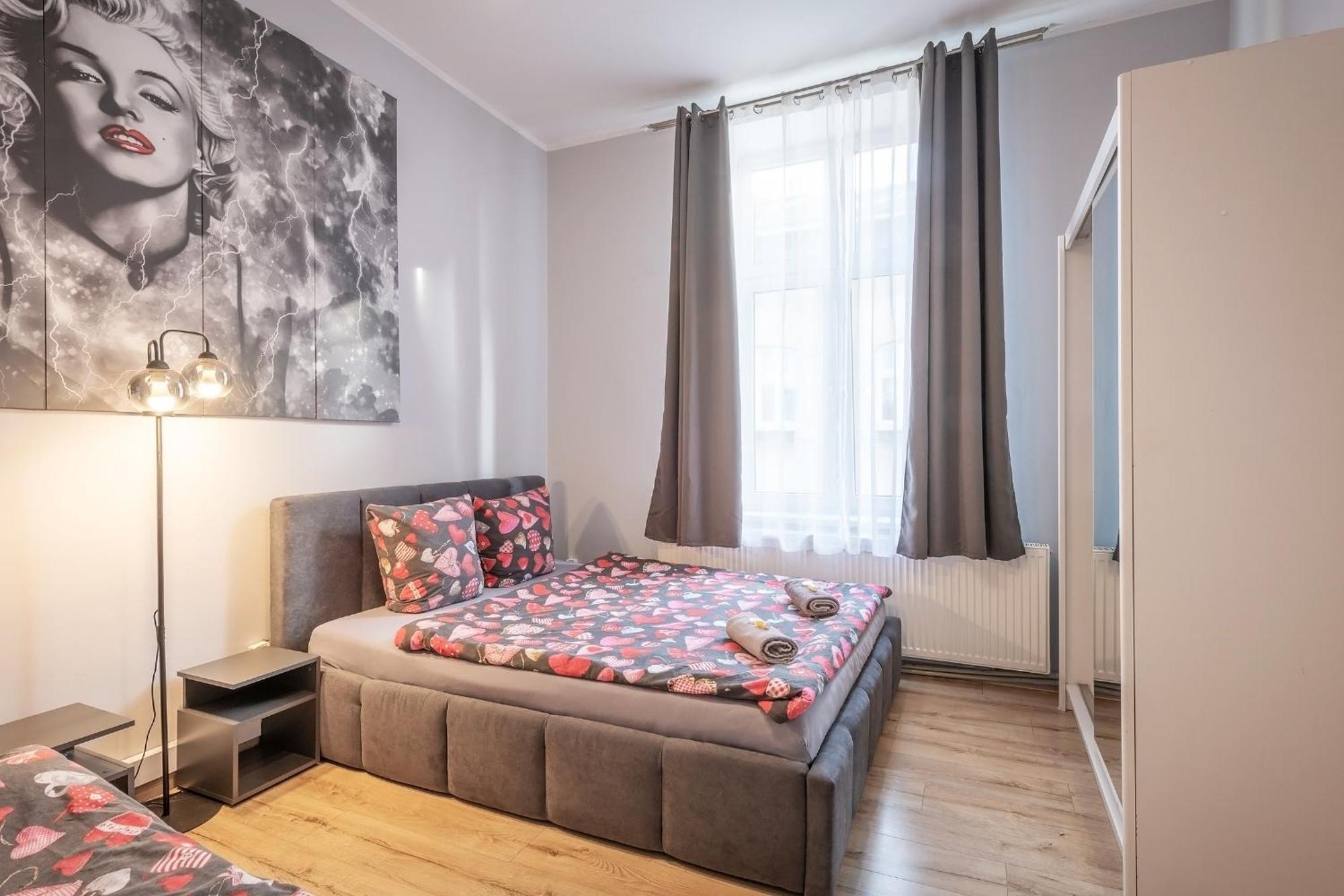 Queen Apartments Краков Экстерьер фото
