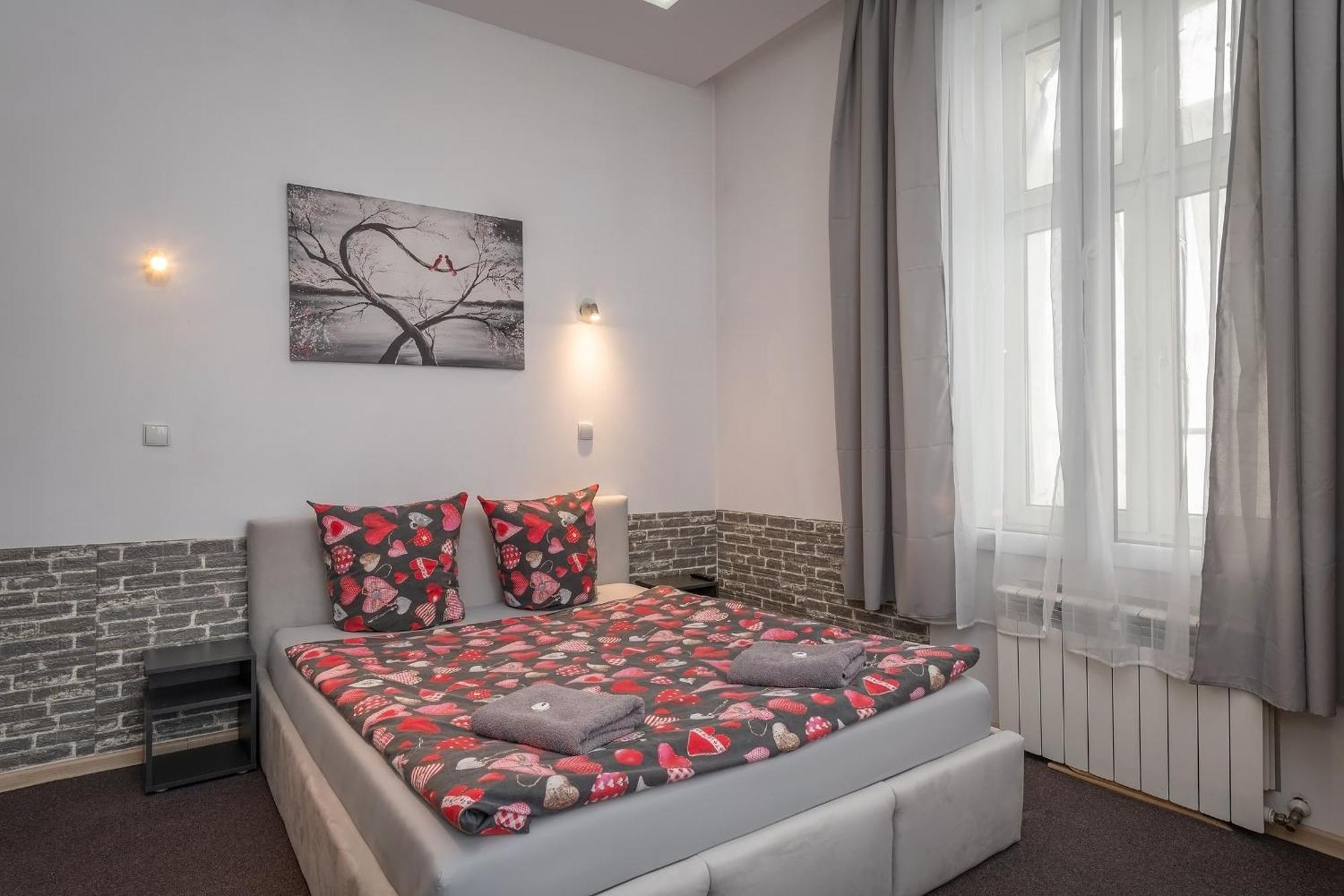 Queen Apartments Краков Экстерьер фото
